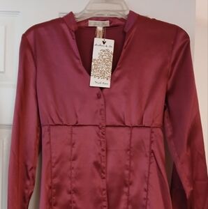 Brand NEW WITH TAGS Andrew & Co Satin Blouse in Rich Burgundy